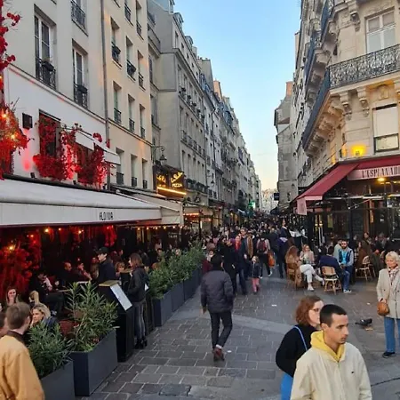 32 Atelier Fashion Apartman *