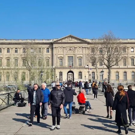 32 Atelier Fashion * Párizs