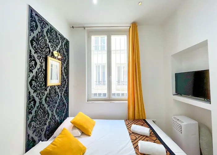 32 Atelier Fashion *